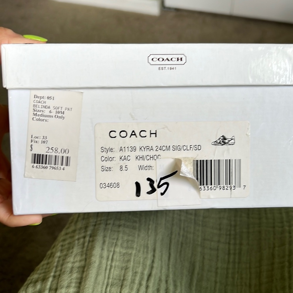 COACH “ Belinda” Black Patent Leather pumps almost new in sizes 7 1/2 B